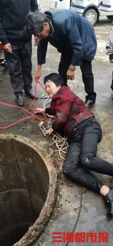 DƬ